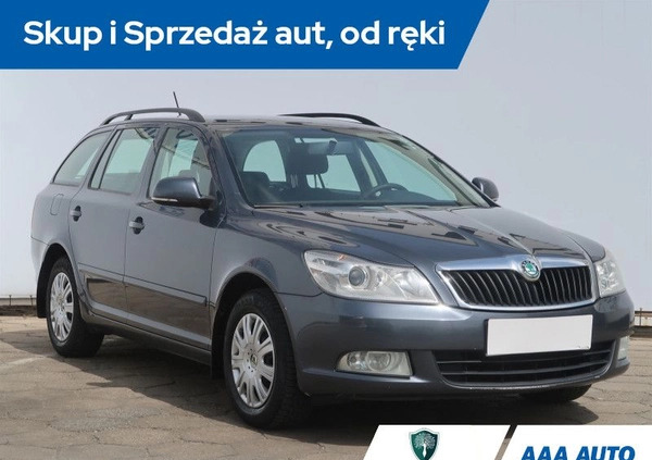 Skoda Octavia cena 23600 przebieg: 208953, rok produkcji 2012 z Mikstat małe 106